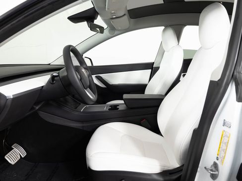 Used 2022 Tesla Model Y Performance AWD/4WD image 15