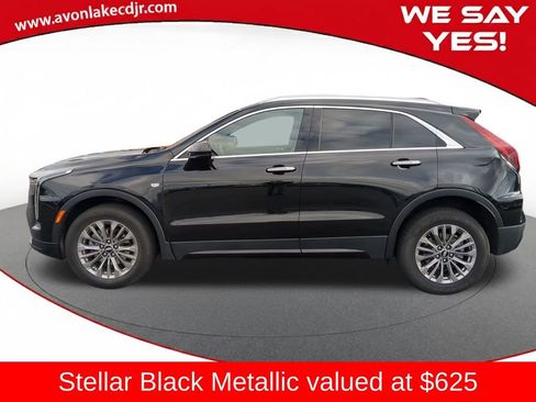 Used 2024 Cadillac XT4 Premium Luxury image 3