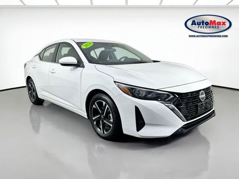Used 2024 Nissan Sentra SV image 1