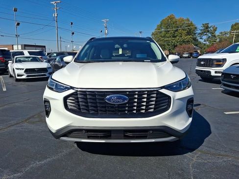 New 2025 Ford Escape SE w/ PHEV Premium Package image 2