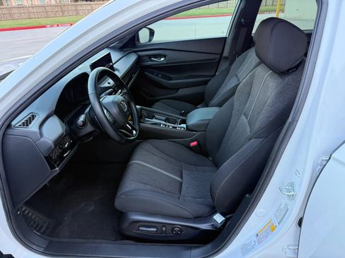 Used 2025 Honda Accord Sport image 11
