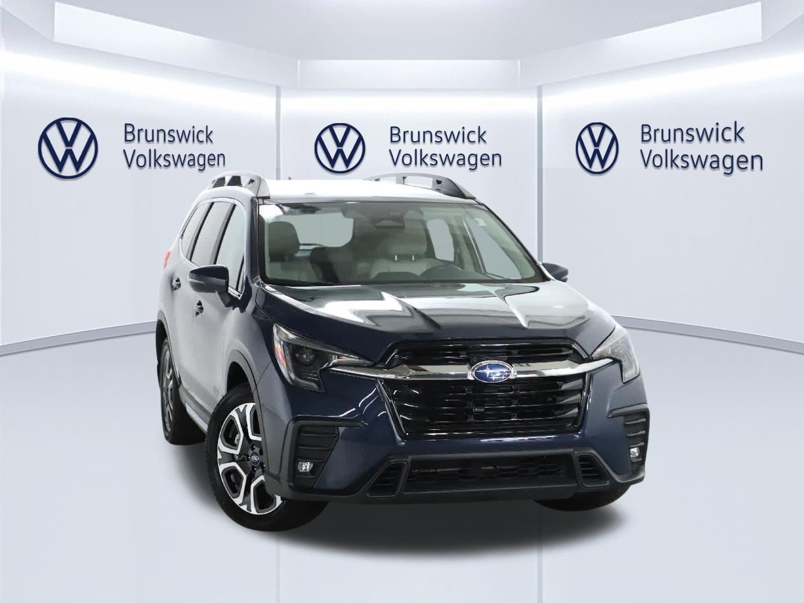 Used 2023 Subaru Ascent Limited AWD/4WD image 2