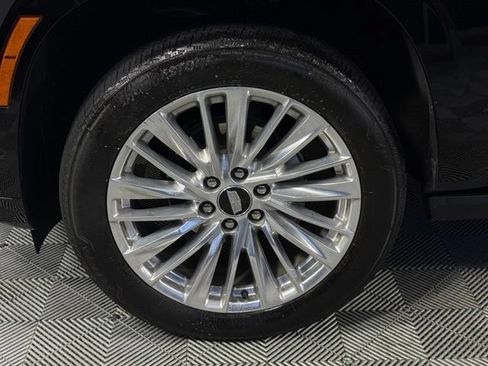 Certified 2026 Cadillac Escalade Luxury AWD/4WD image 13