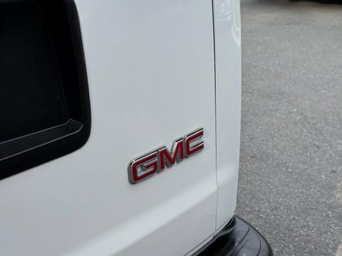 Used 2021 GMC Savana 2500 w/ Driver Convenience Package RWD image 12