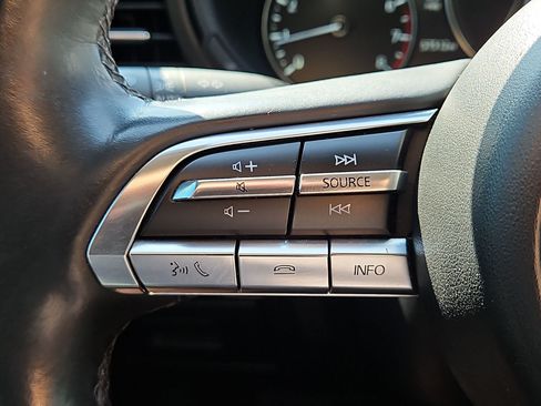 Certified 2022 MAZDA MAZDA3 s AWD/4WD image 17