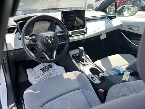 Used 2025 Toyota Corolla SE FWD image 30