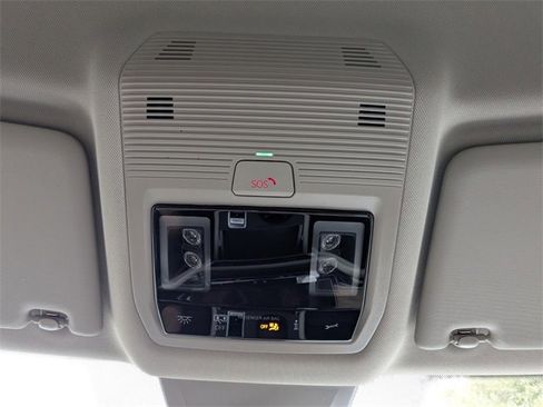 New 2026 Volkswagen Atlas SE image 25