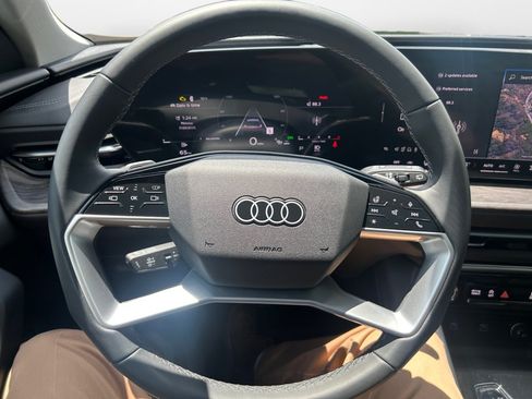 Used 2025 Audi Q5 Premium Plus AWD/4WD image 9