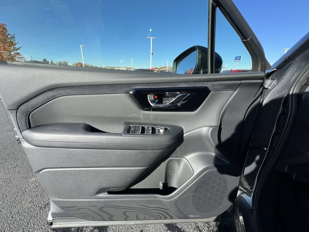 Used 2025 Subaru Forester Limited w/ Protection Package (1PH) AWD/4WD image 23
