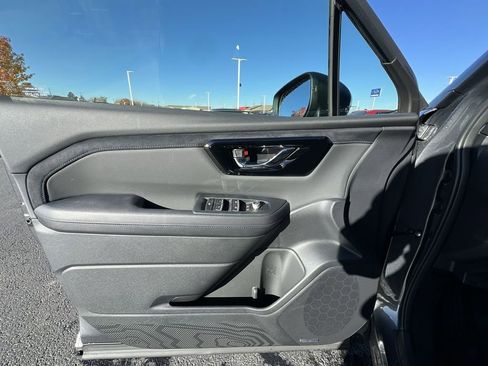 Used 2025 Subaru Forester Limited w/ Protection Package (1PH) image 23