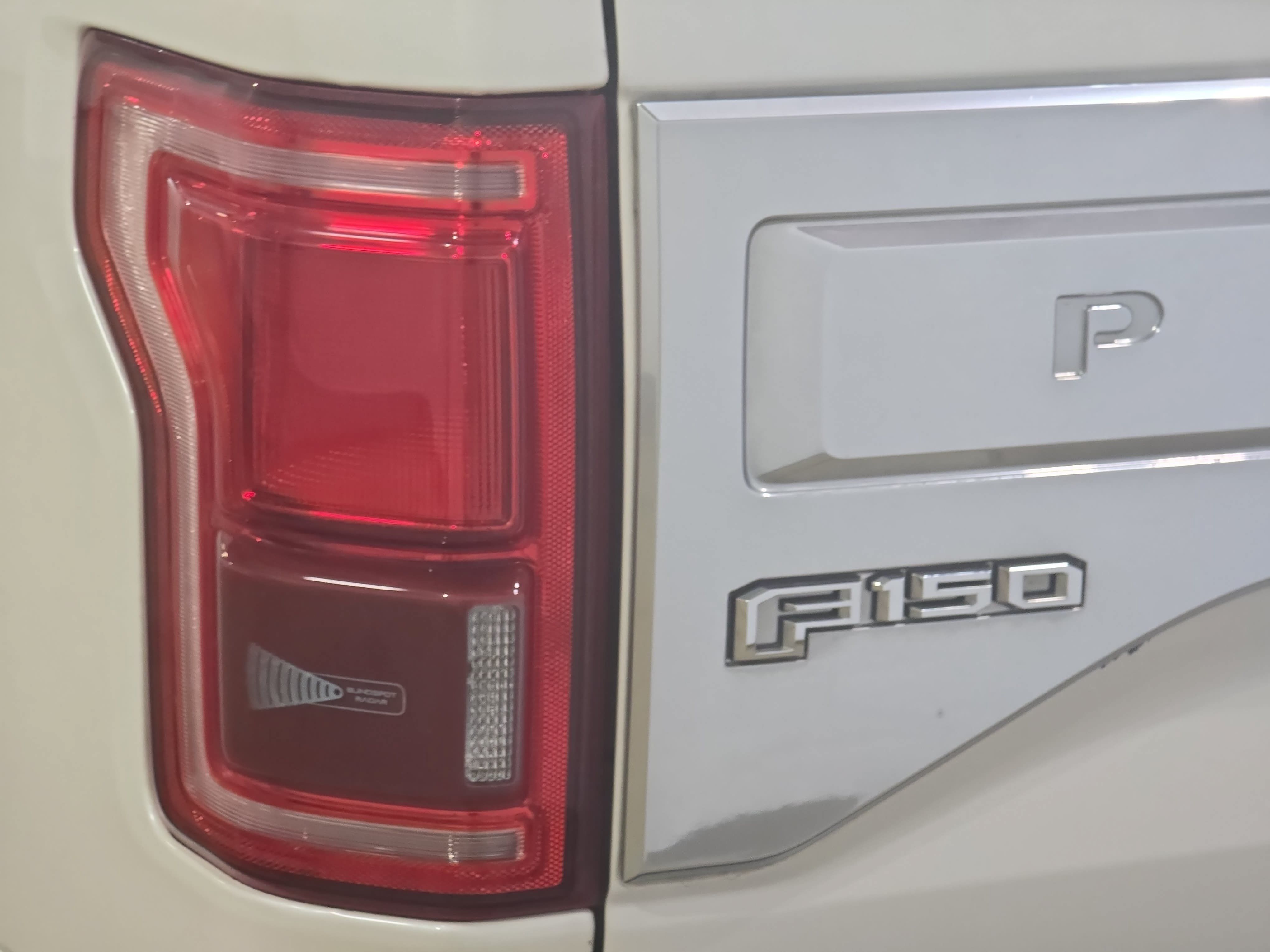 Used 2016 Ford F150 Platinum w/ Equipment Group 701A Luxury RWD image 11