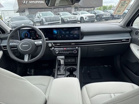 New 2026 Hyundai Sonata SE FWD image 16
