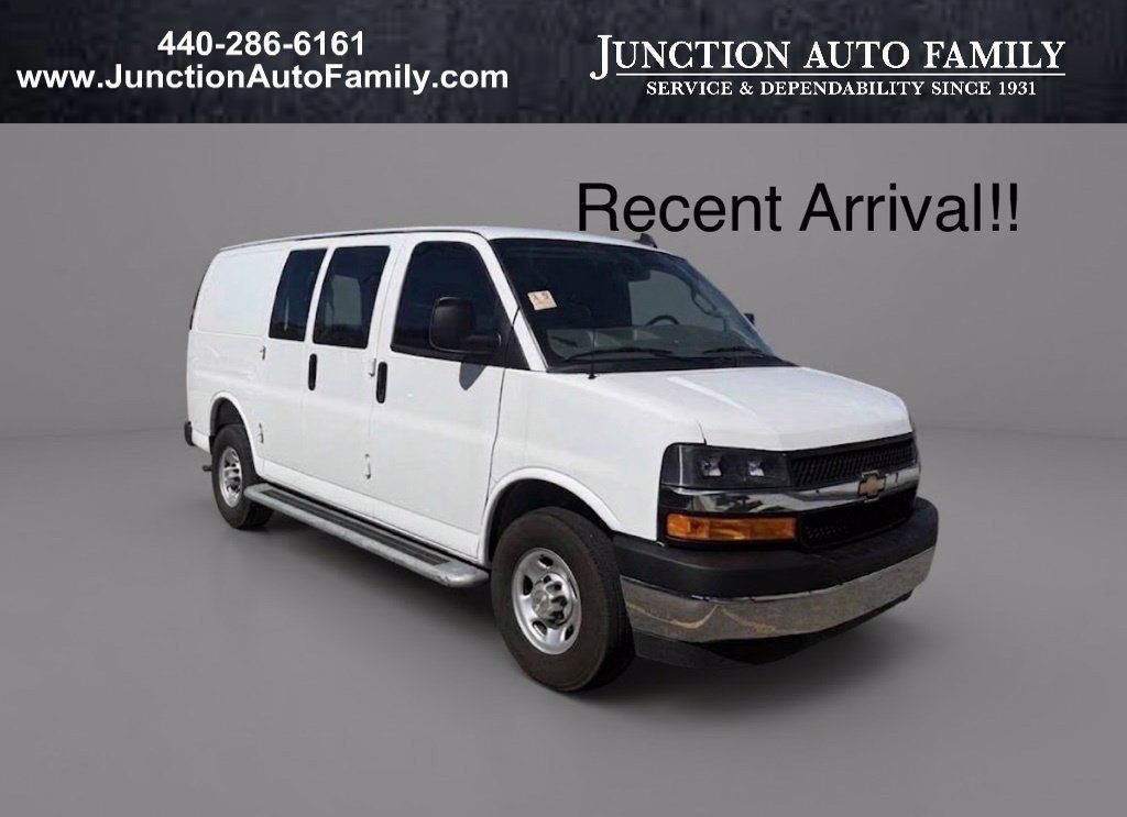 Used 2025 Chevrolet Express 2500 w/ Driver Convenience Package RWD image 1
