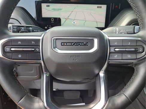Used 2025 GMC Yukon Denali AWD/4WD image 14