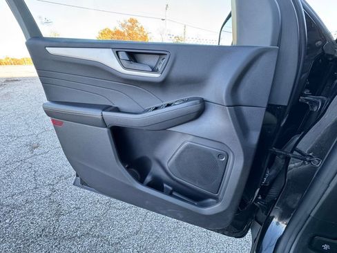 Used 2022 Ford Escape SE w/ Convenience Package image 27