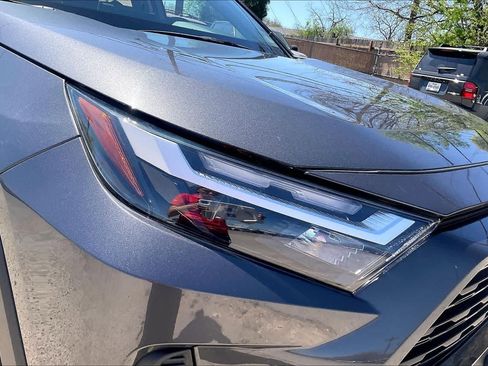 Used 2025 Toyota RAV4 XLE image 27