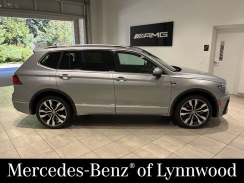 Used 2021 Volkswagen Tiguan SEL Premium R-Line AWD/4WD image 3
