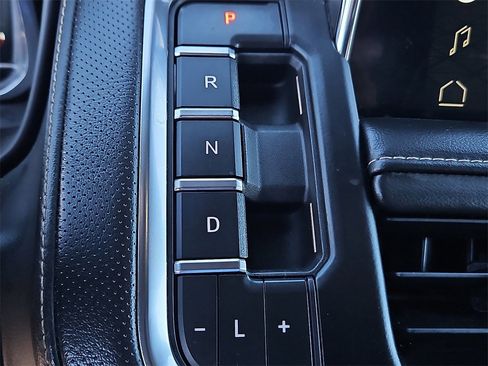 Used 2022 GMC Yukon XL SLT image 27