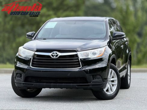 Used 2016 Toyota Highlander LE FWD image 1