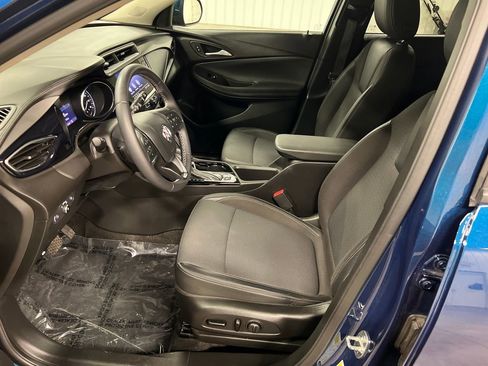 Certified 2020 Buick Encore GX Preferred w/ Cold Weather Comfort Package AWD/4WD image 13