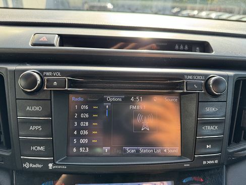 Used 2017 Toyota RAV4 SE AWD/4WD image 15