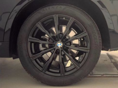 Used 2021 BMW X5 xDrive40i w/ M Sport Package AWD/4WD image 16