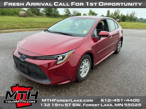 Used 2022 Toyota Corolla LE FWD image 4