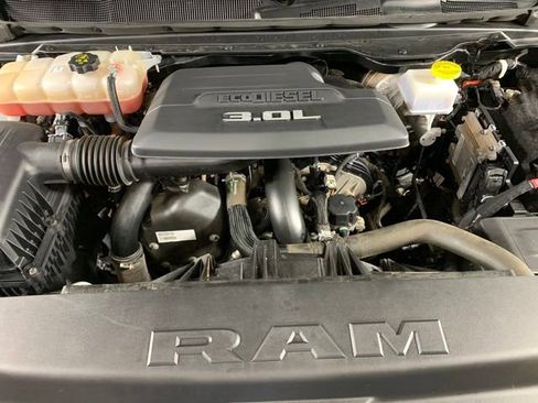 Used 2023 RAM 1500 Laramie AWD/4WD image 29