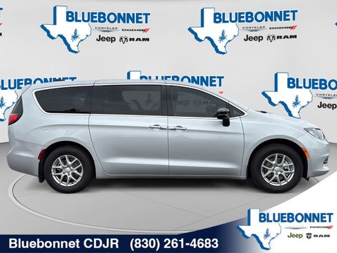 New 2026 Chrysler Voyager LX FWD image 6