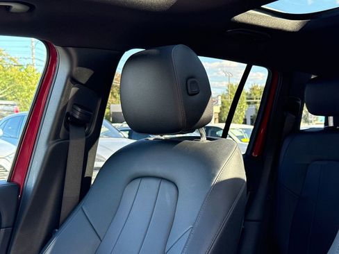 Used 2021 Mercedes-Benz GLB 250 4MATIC image 24