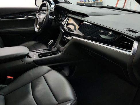 Certified 2023 Cadillac XT6 Premium Luxury w/ LPO, Floor Liner Package AWD/4WD image 28