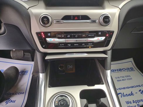 Used 2021 Ford Explorer XLT w/ Equipment Group 202A image 23