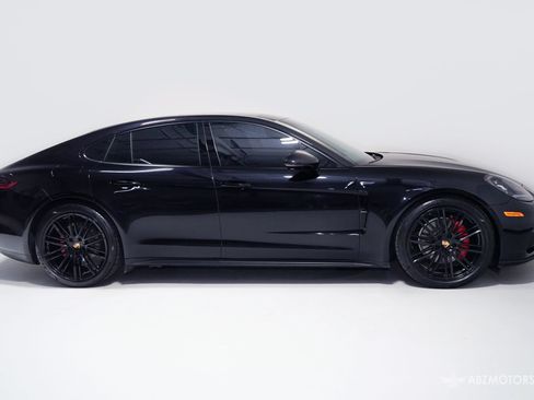 Used 2018 Porsche Panamera RWD image 3