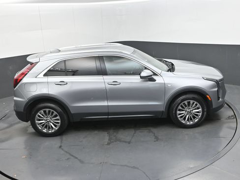 Used 2024 Cadillac XT4 Premium Luxury FWD image 32