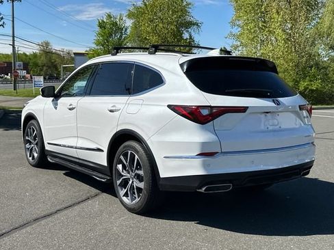 Used 2023 Acura MDX SH-AWD w/ Technology Package image 2