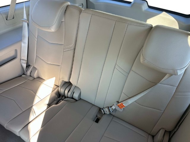 Used 2017 Cadillac Escalade ESV Luxury AWD/4WD image 12