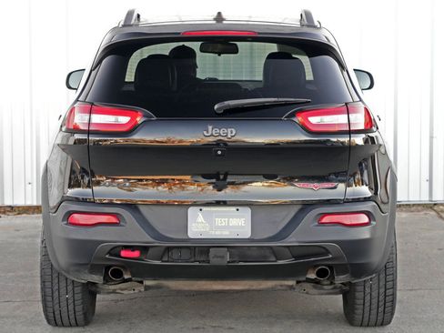 Used 2017 Jeep Cherokee Trailhawk w/ Cold Weather Group image 47