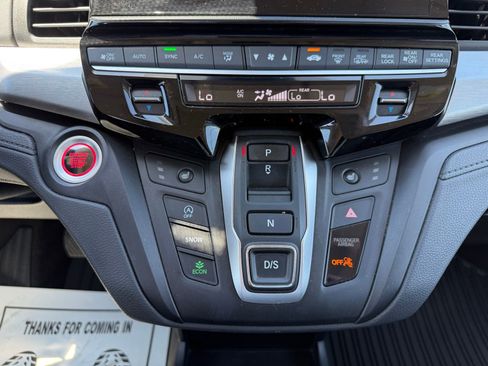 Certified 2025 Honda Odyssey EX-L image 25