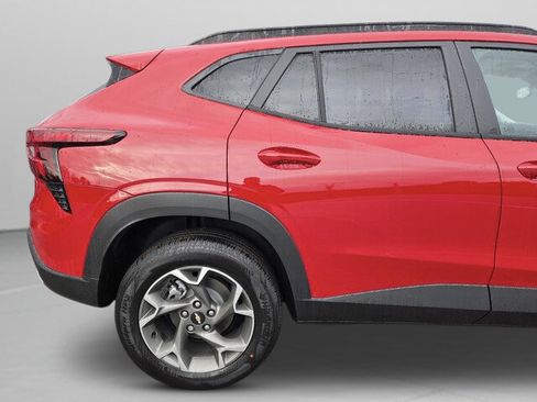 New 2026 Chevrolet Trax LT image 23