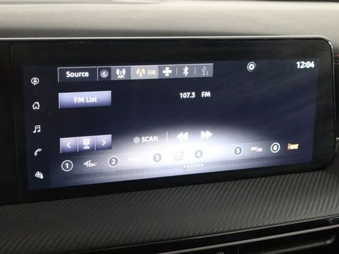 Used 2025 Nissan Kicks SR FWD image 29