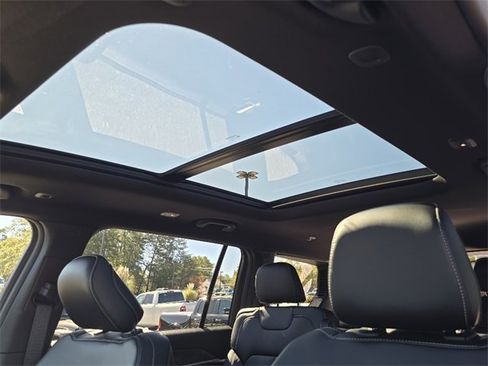 New 2025 Jeep Grand Cherokee L Limited image 10