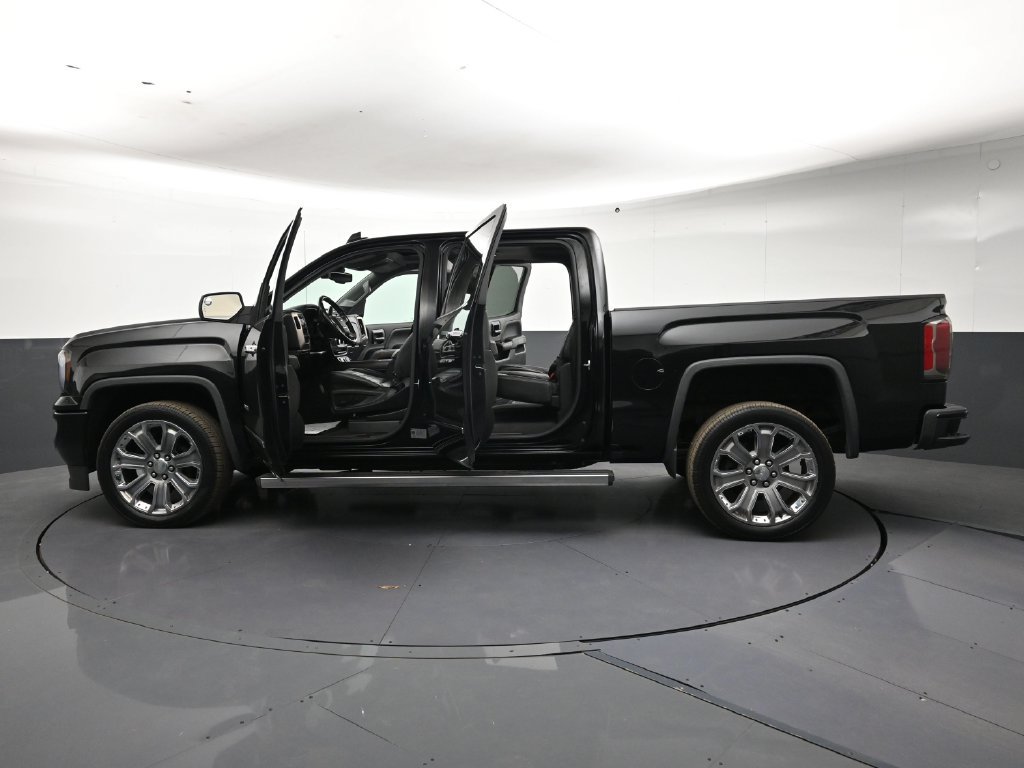 Used 2018 GMC Sierra 1500 Denali w/ Denali Ultimate Package AWD/4WD image 33