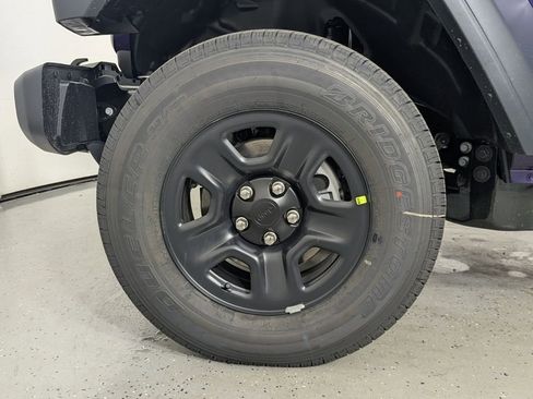 New 2026 Jeep Gladiator Sport image 11