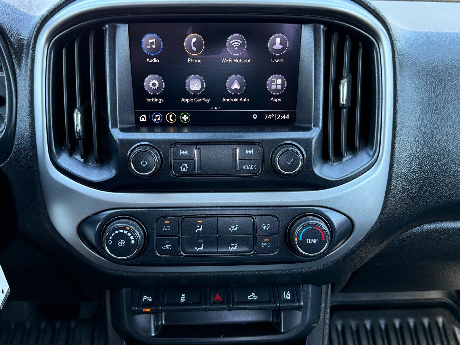 Used 2020 Chevrolet Colorado LT w/ Safety Package RWD image 18