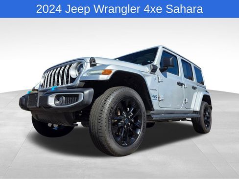 Used 2024 Jeep Wrangler Unlimited Sahara image 10