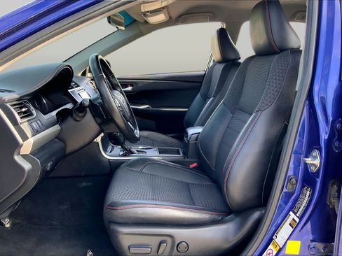 Used 2015 Toyota Camry SE FWD image 8