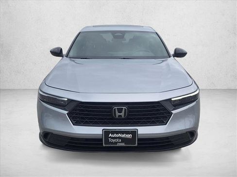 Used 2023 Honda Accord Sport image 2