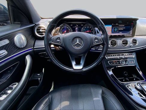 Used 2017 Mercedes-Benz E 300 image 6