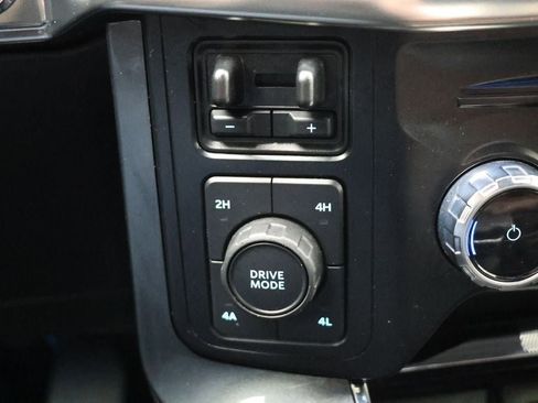 Used 2023 Ford F150 Lariat w/ Equipment Group 502A High image 31