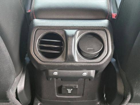 Used 2021 Jeep Wrangler Unlimited Rubicon image 17